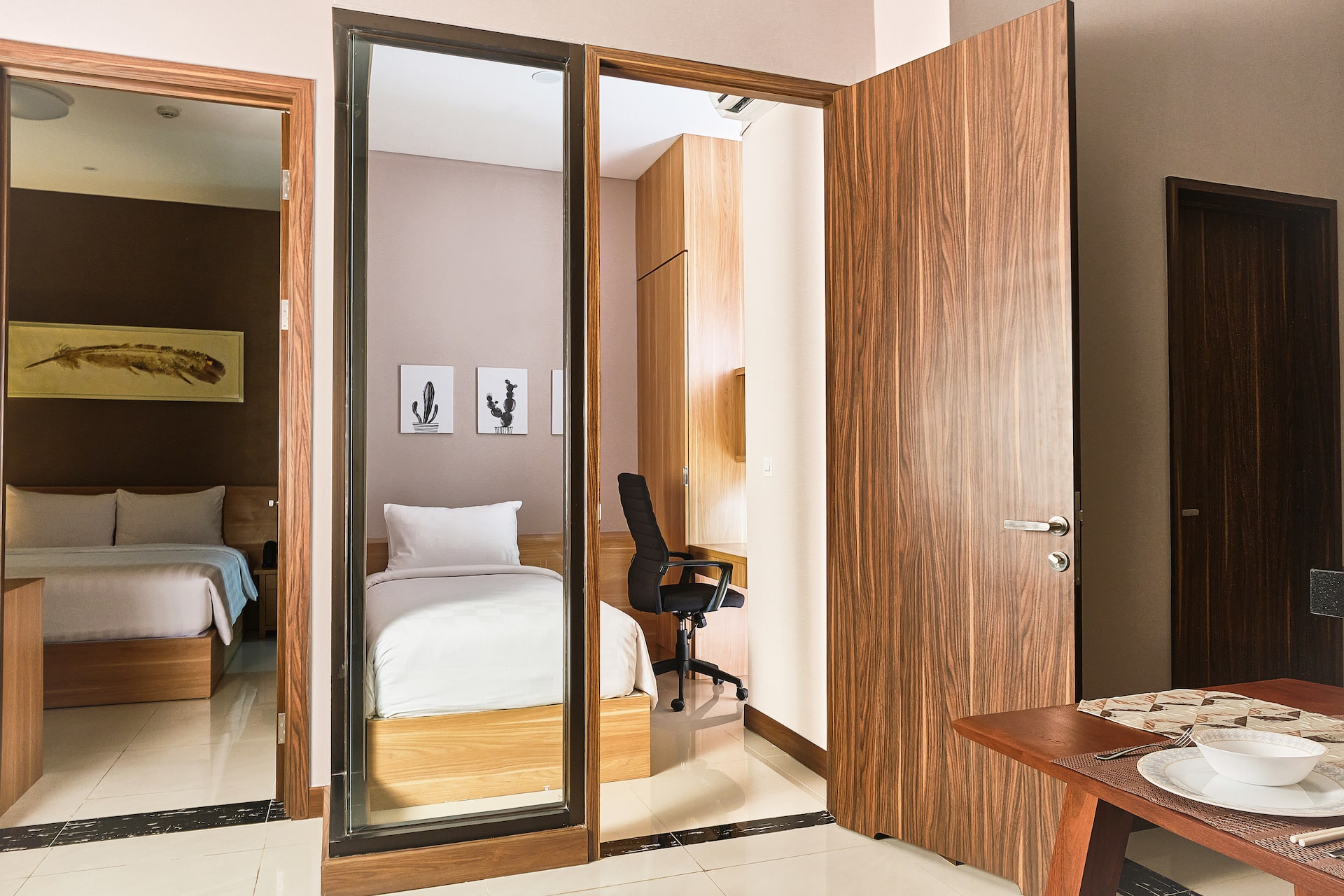 Le Premier Hotel Kota Deltamas Online Reservation