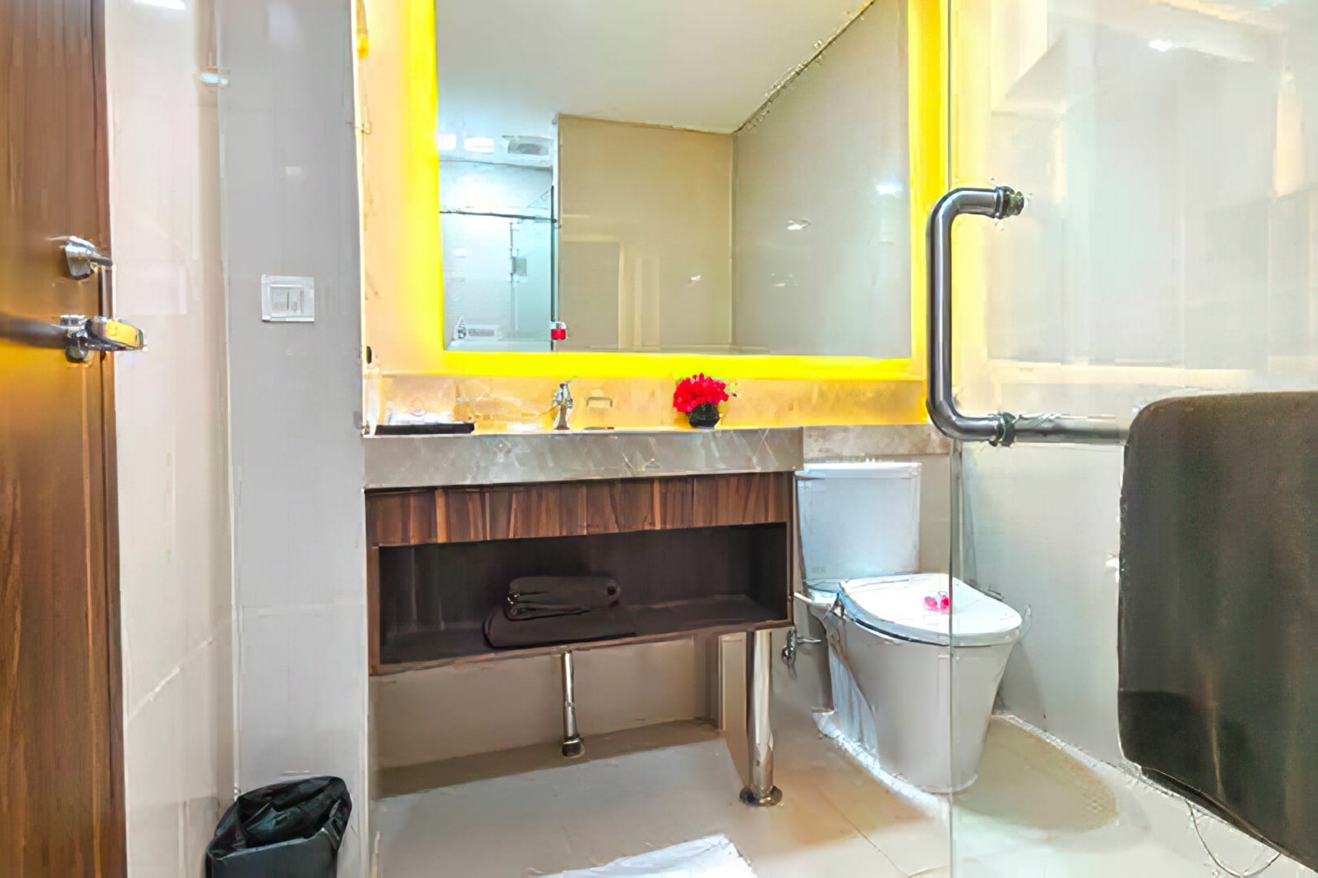 Le Premier Hotel Kota Deltamas Online Reservation