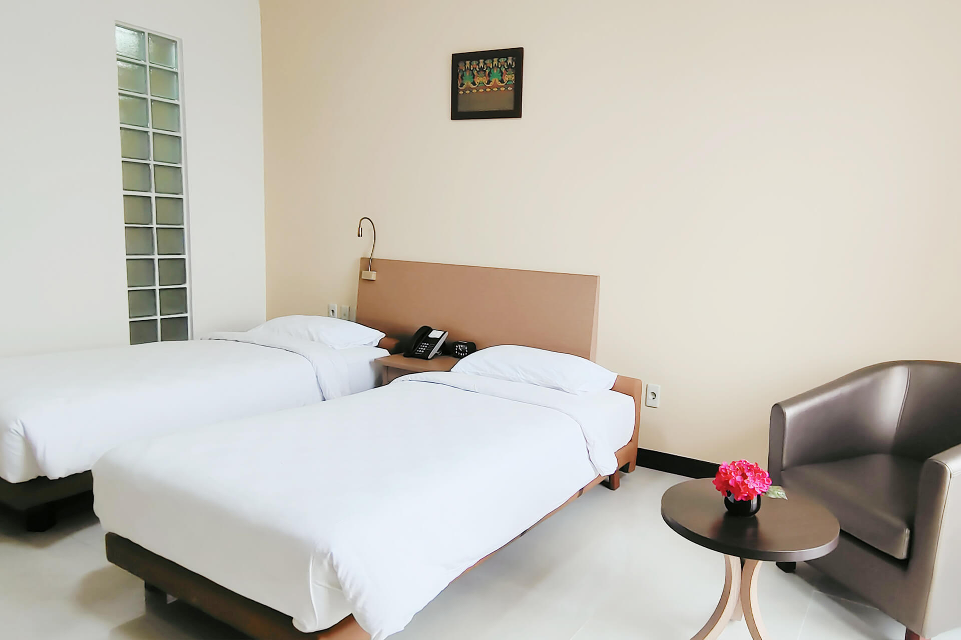 Le Premier Hotel Kota Deltamas Online Reservation